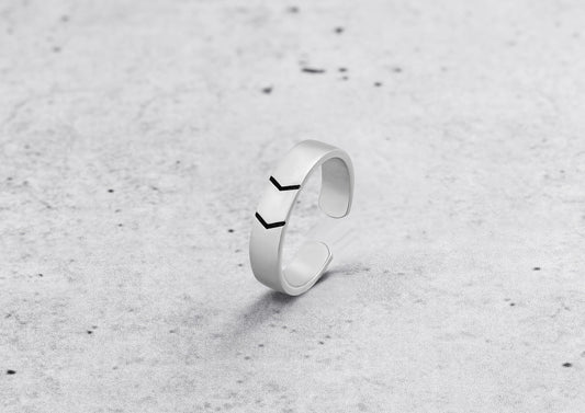 Arrow Band Silver Ring