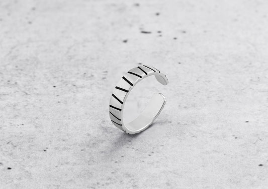Silver Stride Gents Ring
