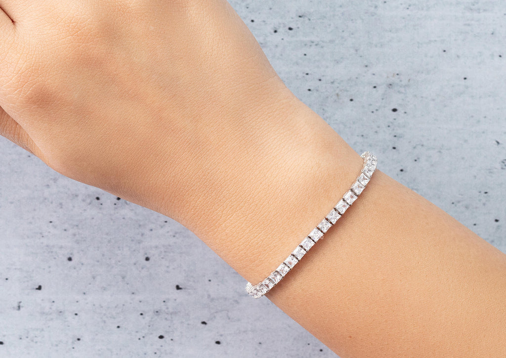 Medium White